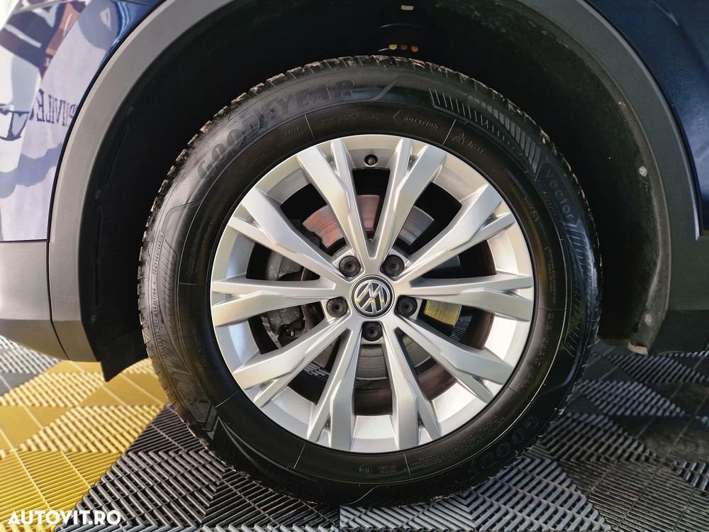 Volkswagen Tiguan 2.0 TDI SCR 4Motion DSG Comfortline - 17