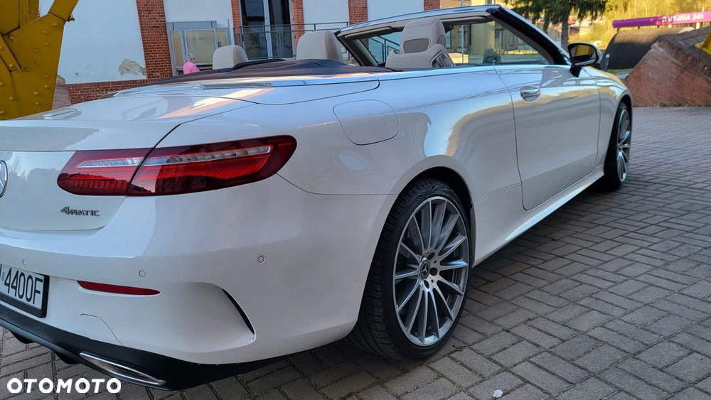 Mercedes-Benz Klasa E 400 4-Matic 9G-TRONIC - 14