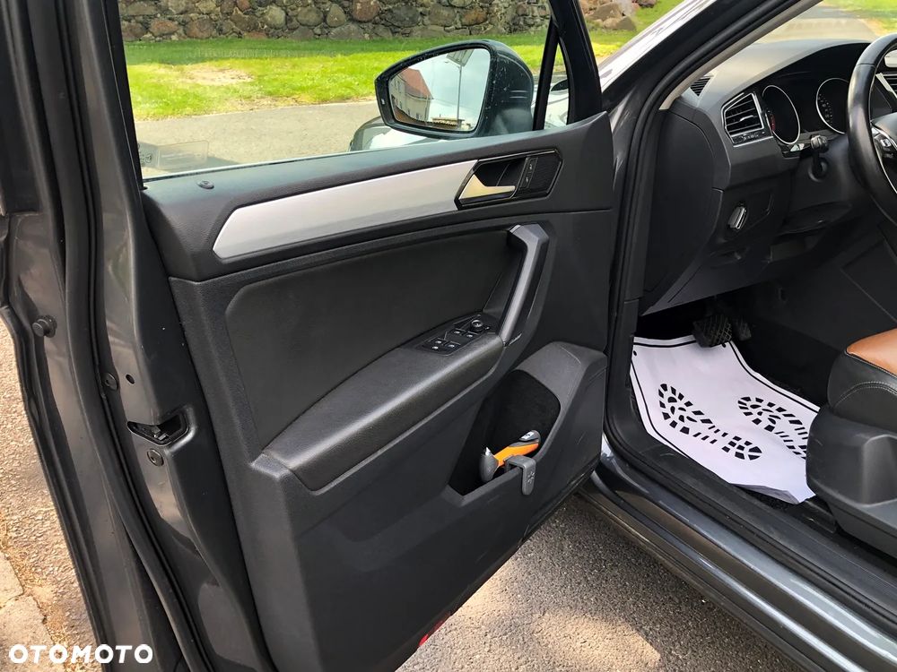 Volkswagen Tiguan - 23