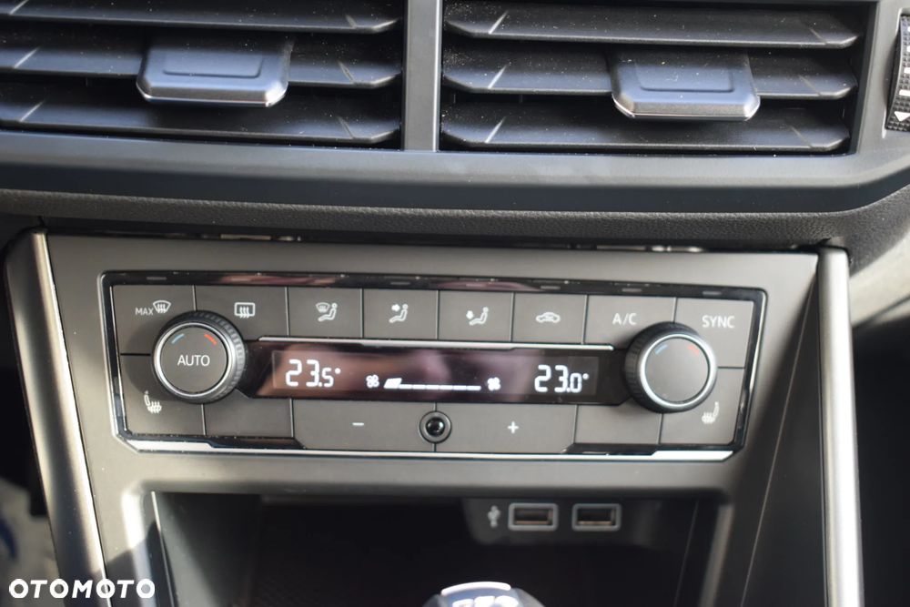 Volkswagen Polo 1.0 TSI DSG Comfortline - 9