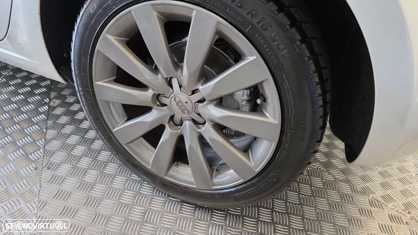 Audi A1 Sportback 1.6 TDI S-line - 30