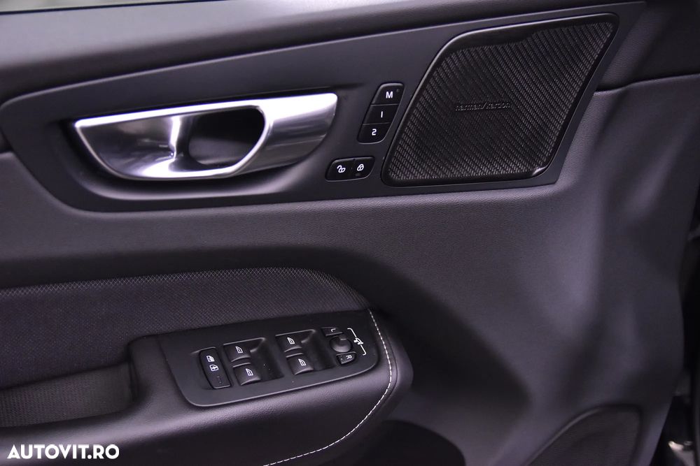 Volvo XC 60 B4 MHEV AT AWD Core - 14