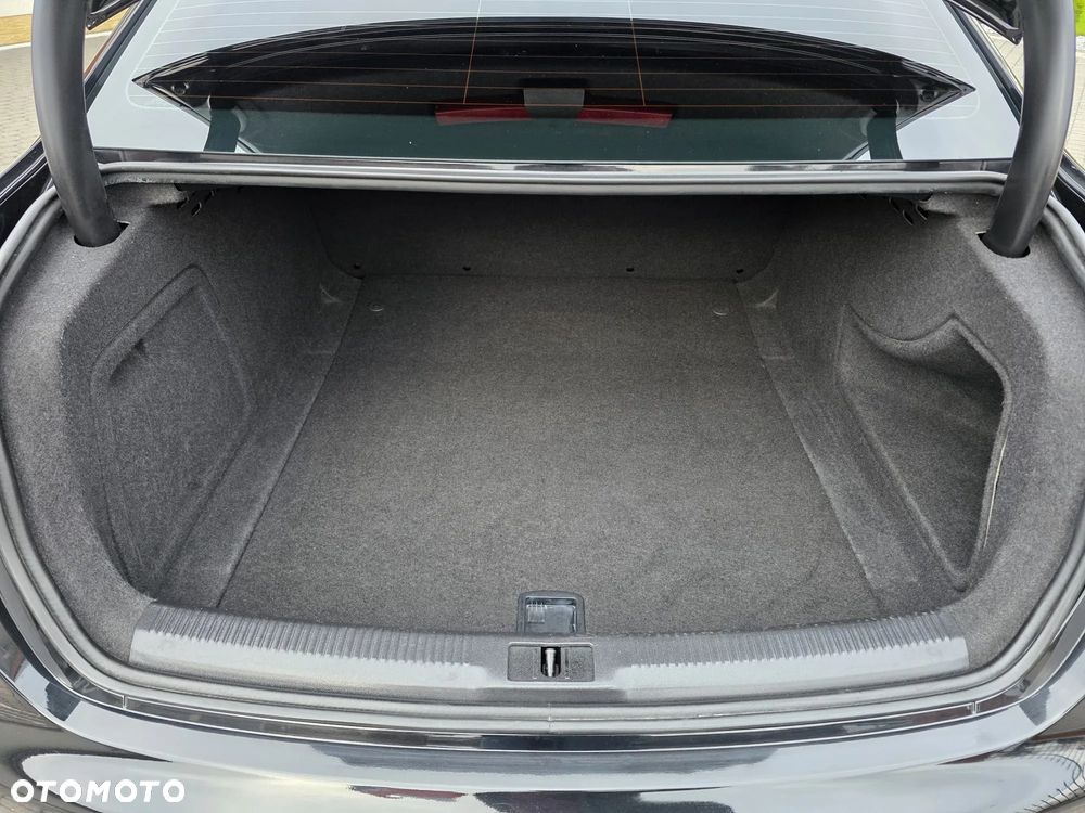 Audi A4 Limousine - 22