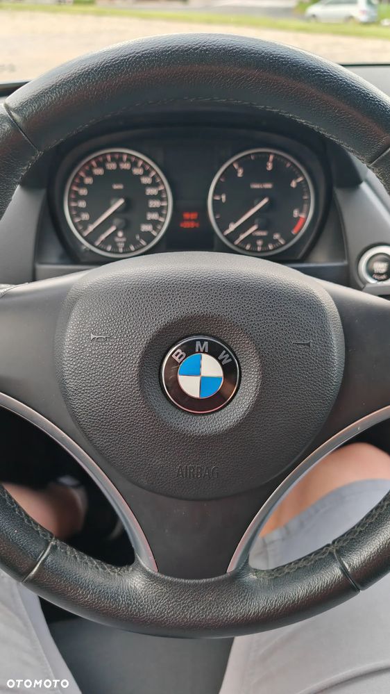 BMW X1 sDrive18d - 13