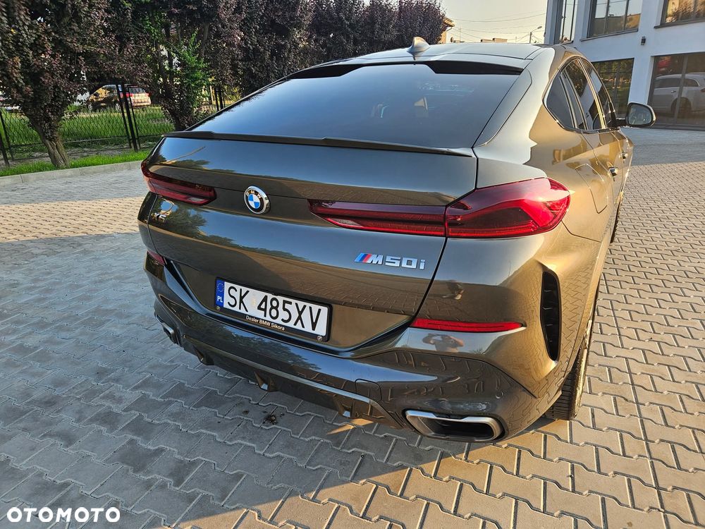 BMW X6 M50i - 13