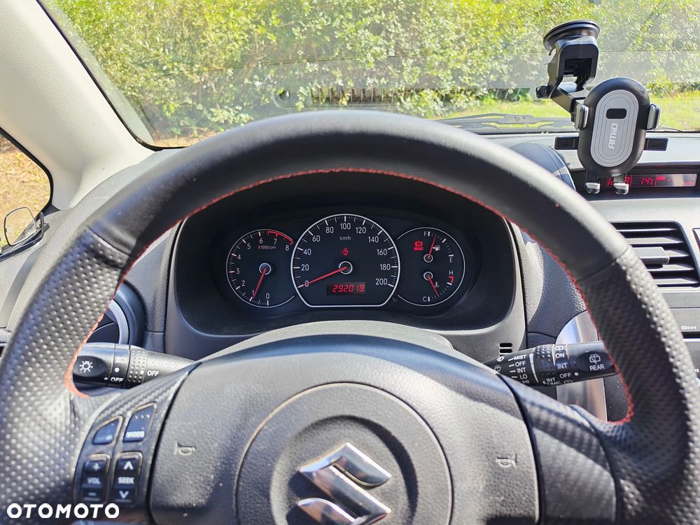 Suzuki SX4 1.6 GS / Premium - 13