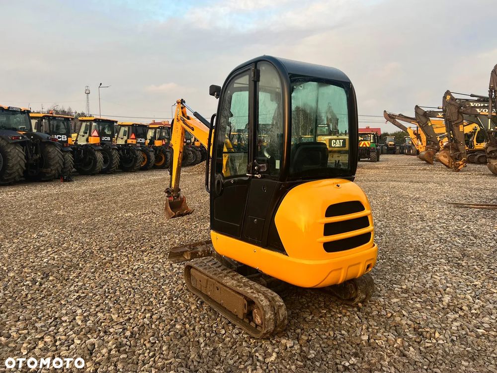 JCB 8018 - 3