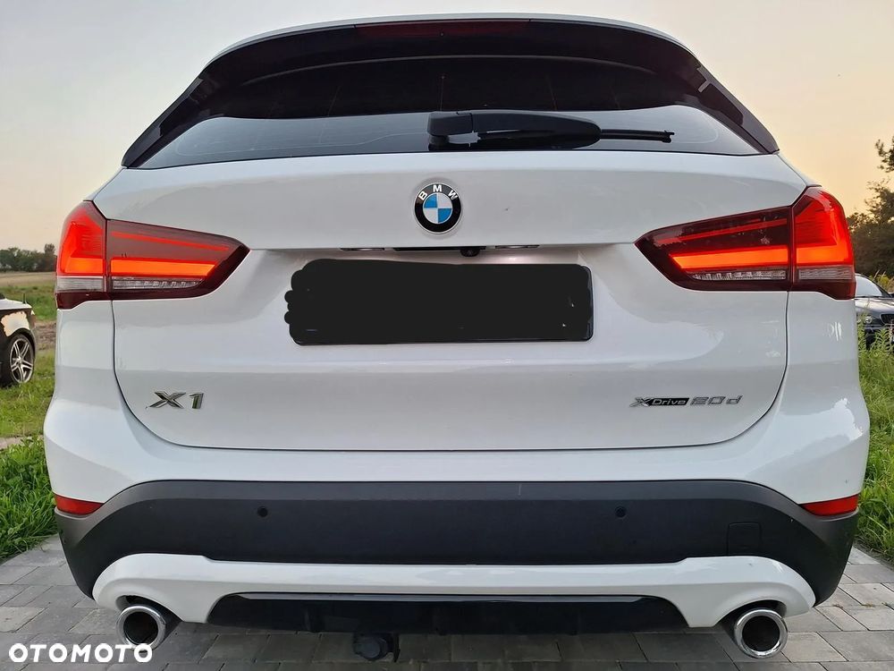 BMW X1 xDrive20d Sport Line - 12