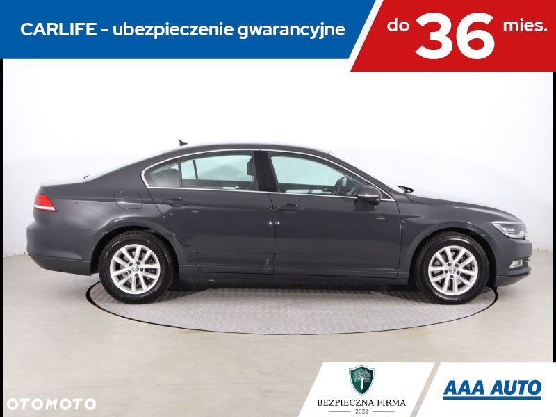 Volkswagen Passat - 7