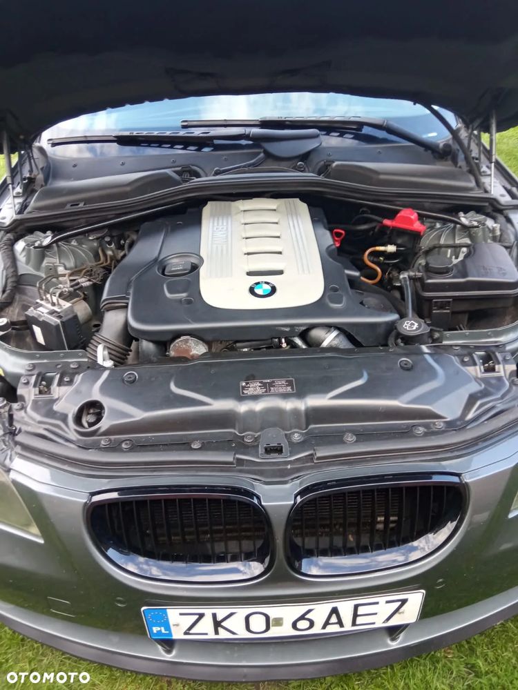 BMW Seria 5 525d - 2