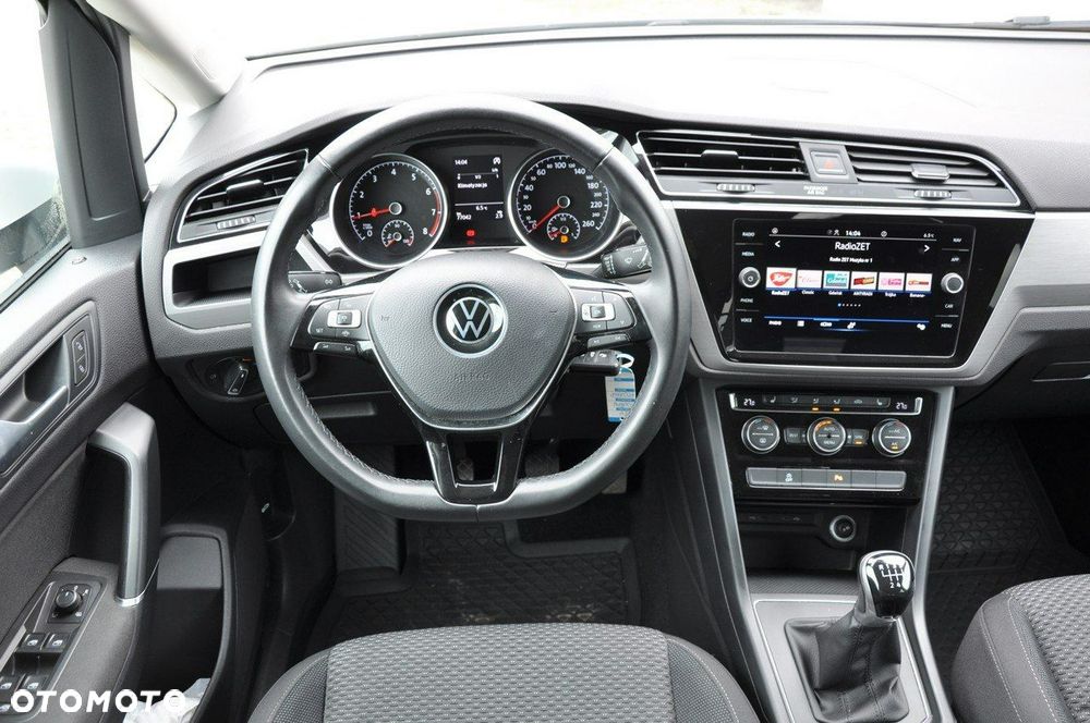 Volkswagen Touran - 21