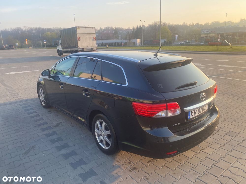 Toyota Avensis 2.0 D-4D Premium - 7