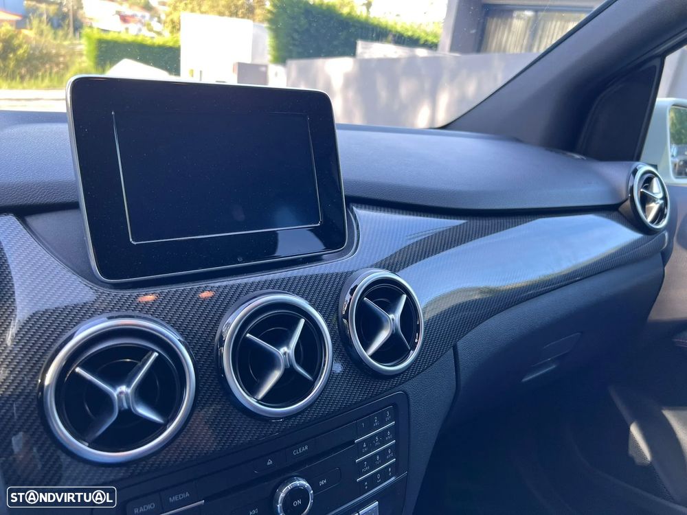 Mercedes-Benz B 220 (CDI) d 4Matic 7G-DCT AMG Line - 6