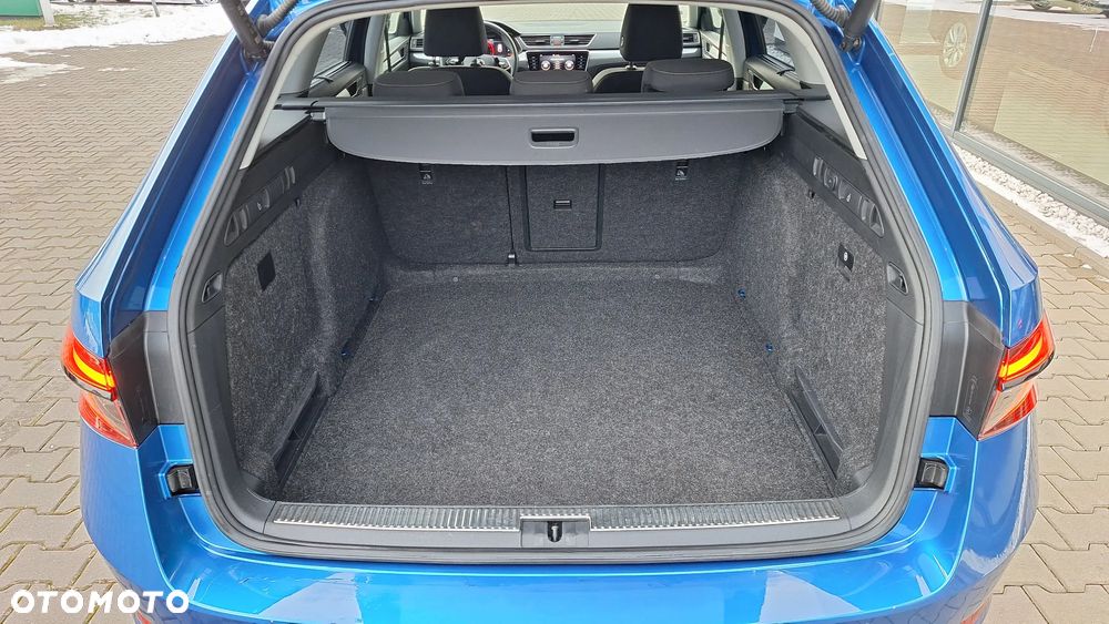 Skoda Superb 2.0 TDI SCR 4x4 Ambition DSG - 9