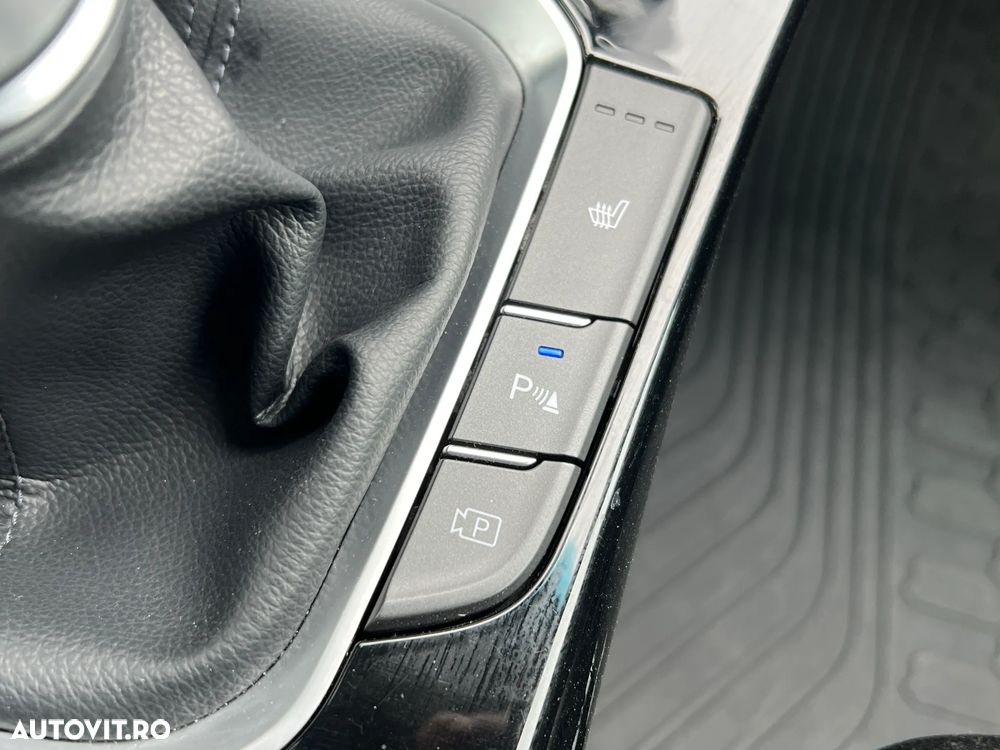 Hyundai i30 1.5 T-GDI 140CP M/T MHEV Highway - 21