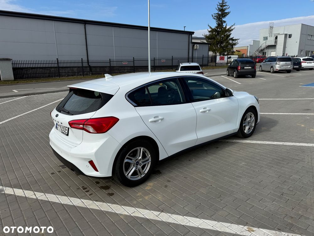 Ford Focus 1.5 TDCi Trend Sport PowerShift - 4