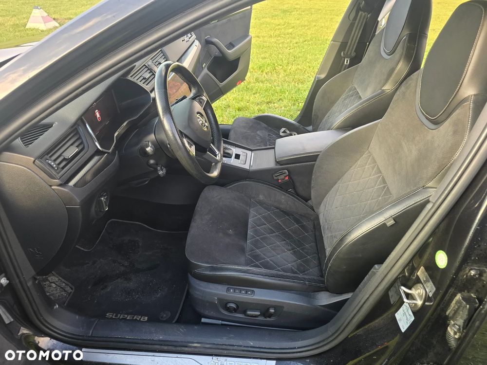 Skoda Superb 2.0 TDI 4x4 Sportline DSG - 9