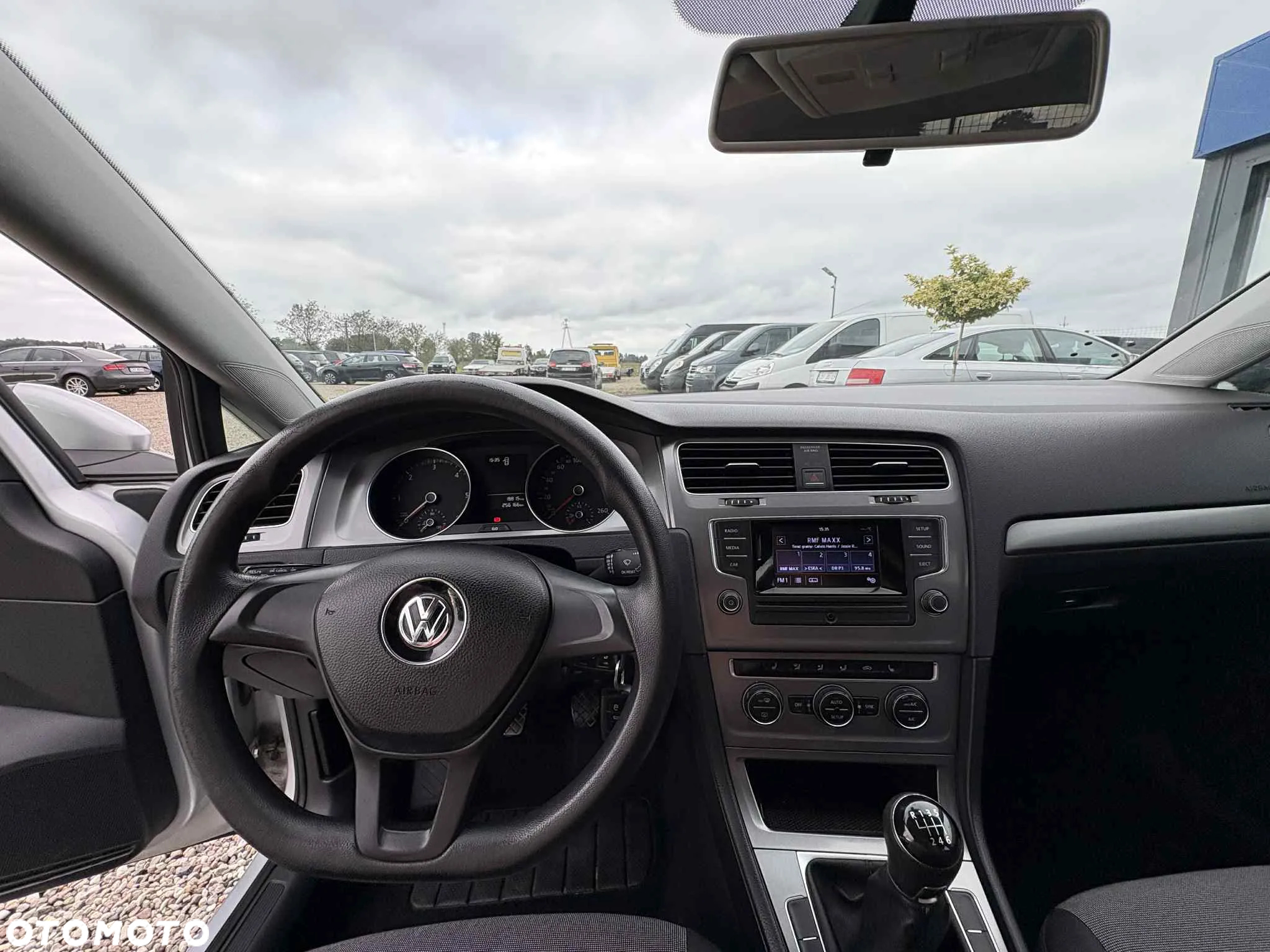 Volkswagen Golf VII 1.6 TDI BMT Comfortline - 6