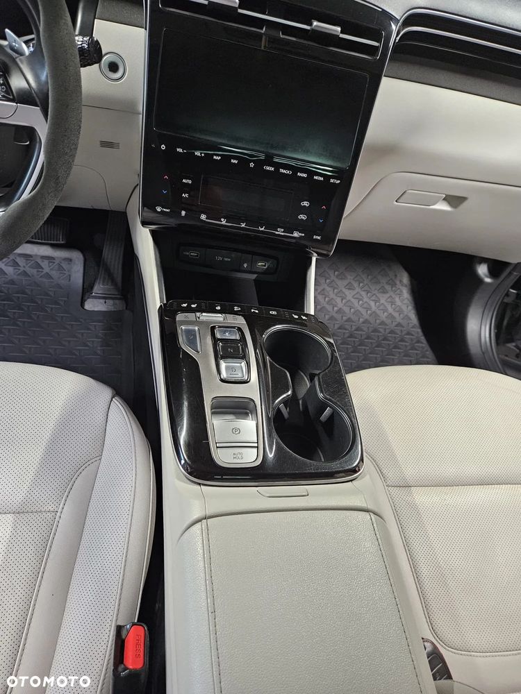 Hyundai Tucson 1.6 T-GDi 48V Platinum 4WD DCT - 10