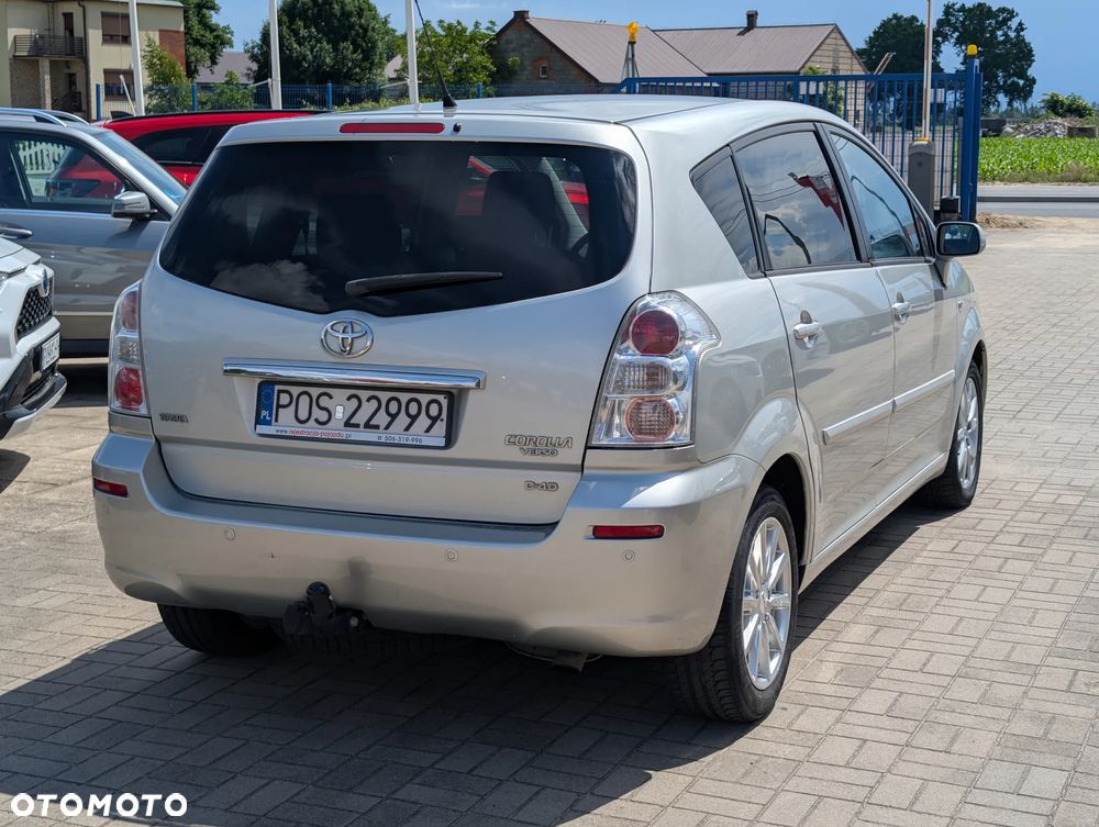 Toyota Corolla Verso 2.2 D-4D Sol + 7os - 4