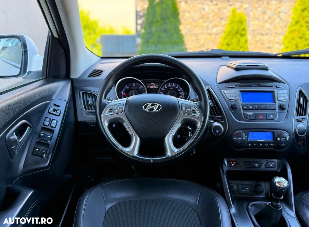 Hyundai ix35 1.7 CRDI 2WD blue Finale Silver - 8