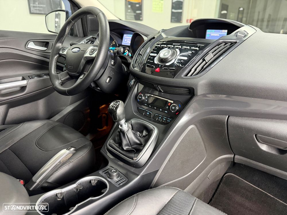 Ford Kuga 2.0 TDCi Titanium - 24