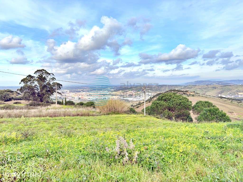 Terreno urbano com a melhor vista sobre a cidade de Torres Vedras - Grande imagem: 4/23