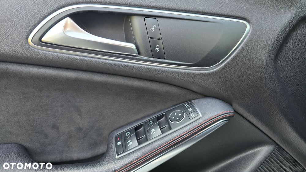 Mercedes-Benz CLA 200 d 7G-DCT AMG Line - 37