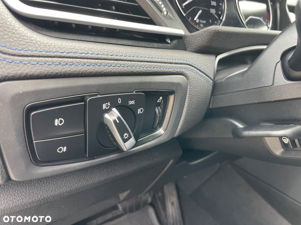 BMW Seria 2 218d GT M Sport - 33