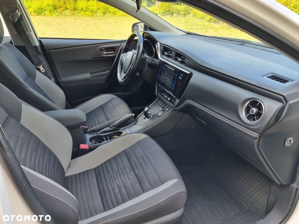 Toyota Auris 1.8 HSD Prestige NAVI - 15