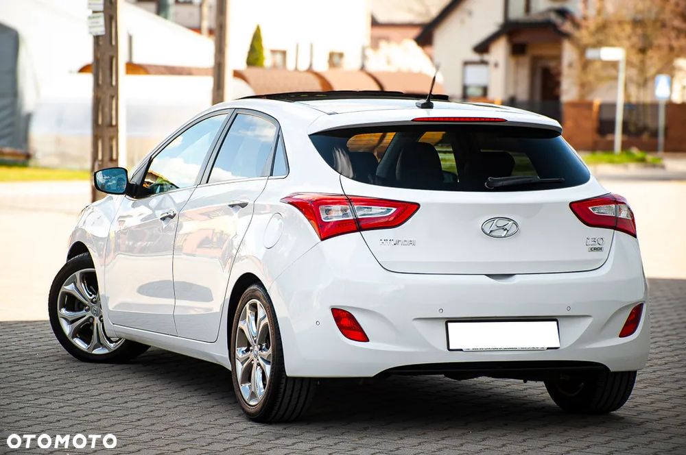 Hyundai i30 blue 1.6 CRDi Trend - 14