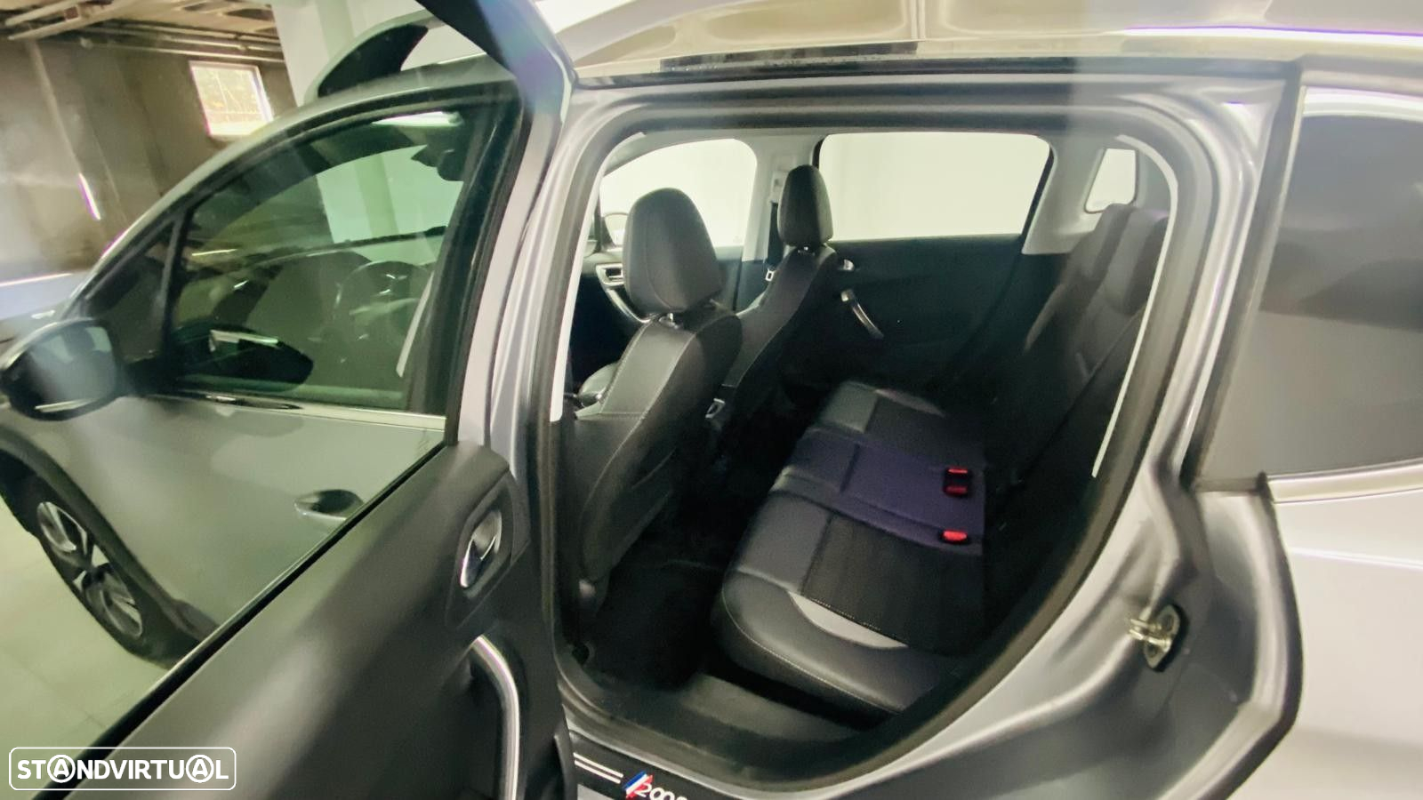 Peugeot 2008 1.2 PureTech Allure EAT6 - 7