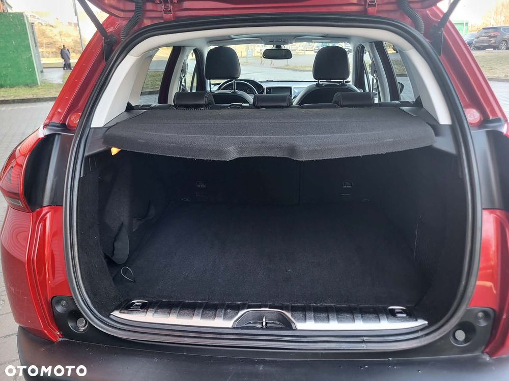 Peugeot 2008 BlueHDi 100 STOP & START Allure - 12