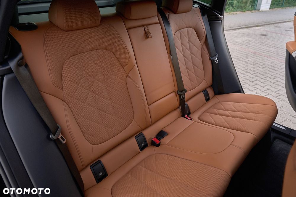 BMW X6 xDrive40d mHEV - 25