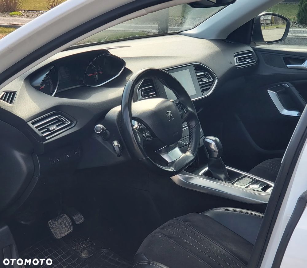 Peugeot 308 PureTech 130 EAT6 Stop & Start Allure - 18