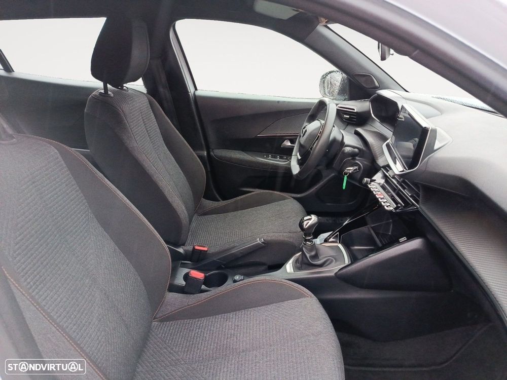 Peugeot 2008 1.2 PureTech Style - 15
