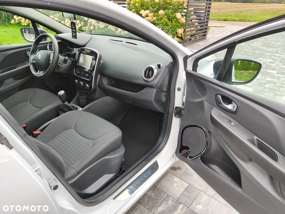 Renault Clio 1.2 16V Limited - 8