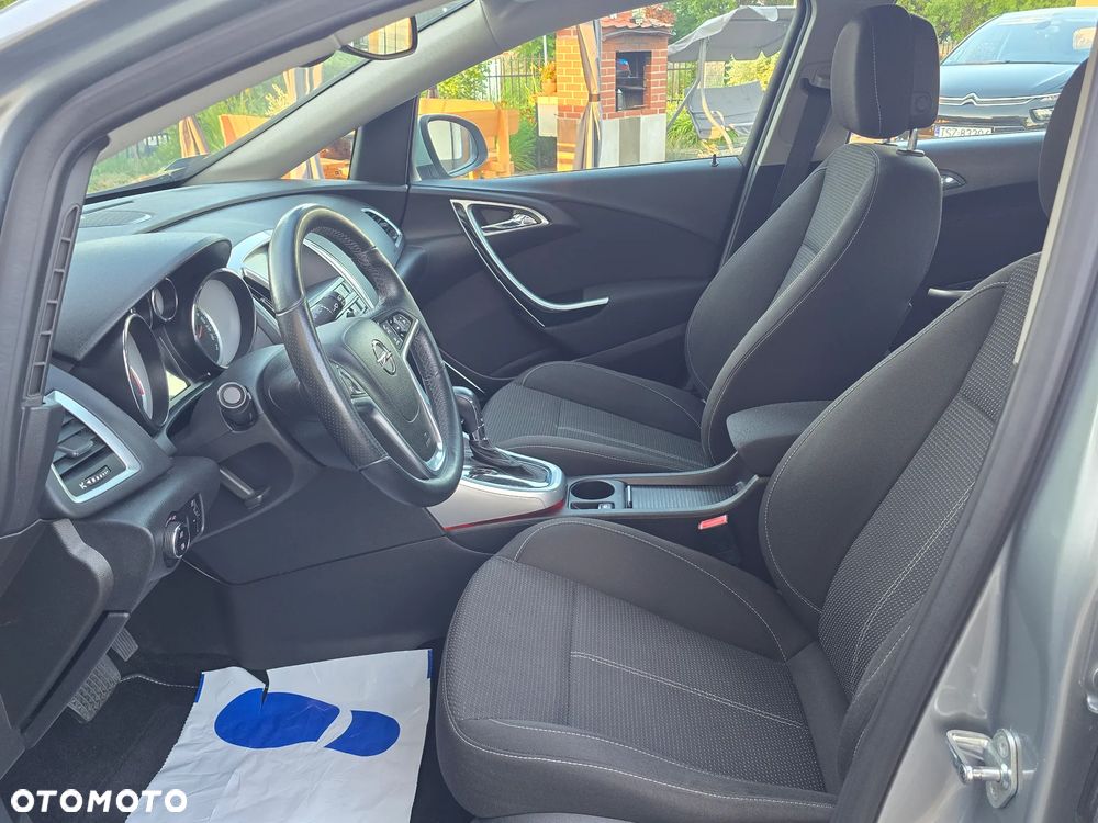 Opel Astra 2.0 CDTI Cosmo - 26