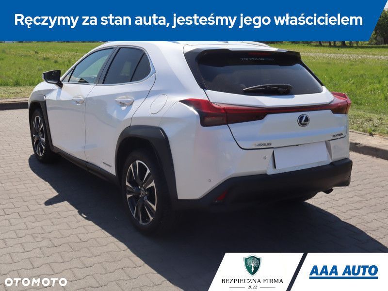 Lexus UX - 6