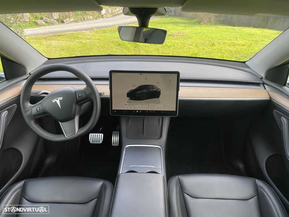Tesla Model Y Performance Dual Motor AWD - 26