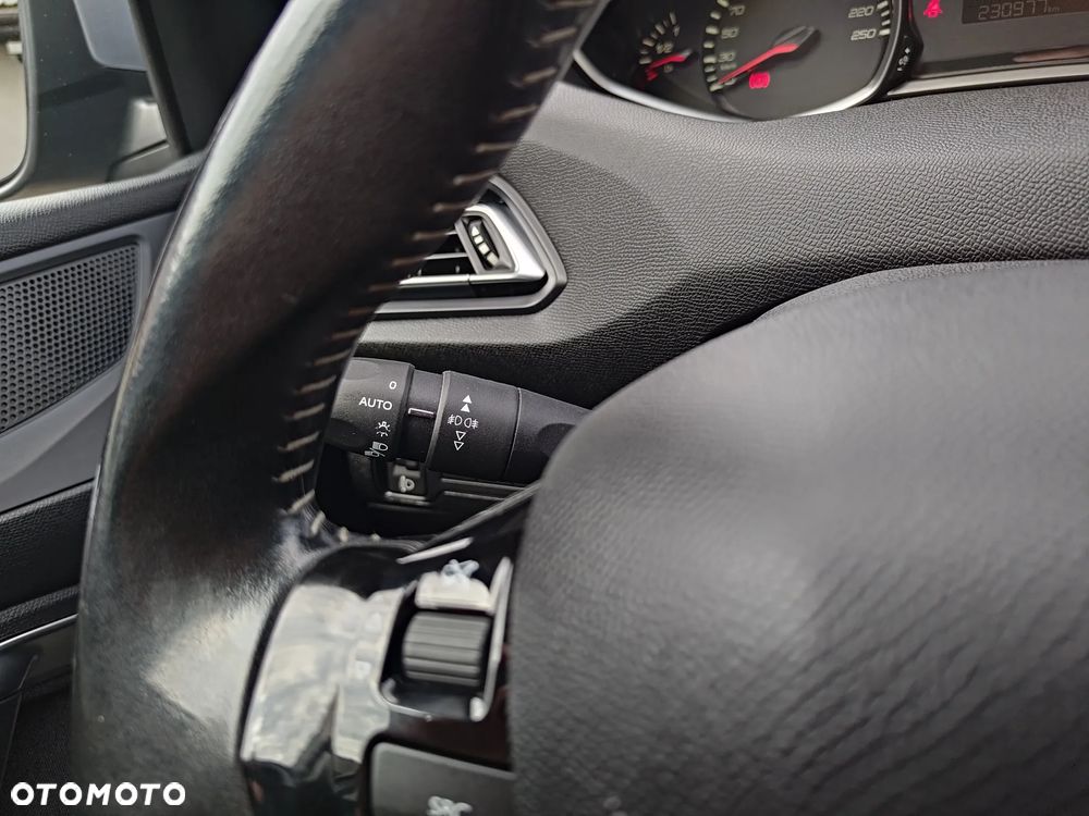 Peugeot 308 BlueHDi 120 Stop & Start Allure - 24