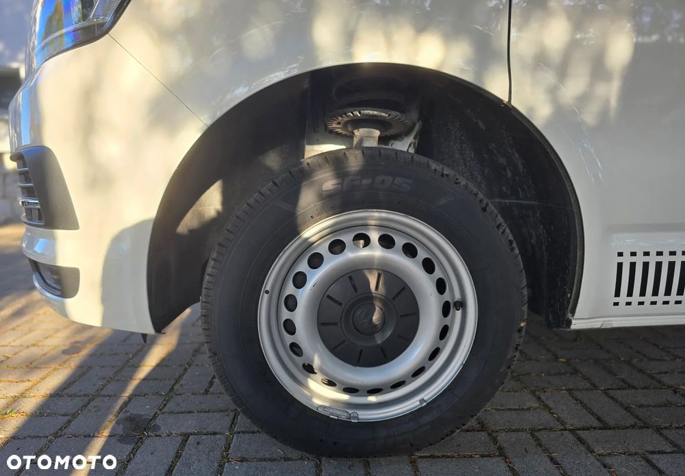 Volkswagen Transporter - 27