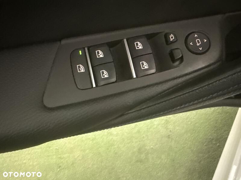 BMW Seria 5 530i GPF xDrive M Sport sport - 12