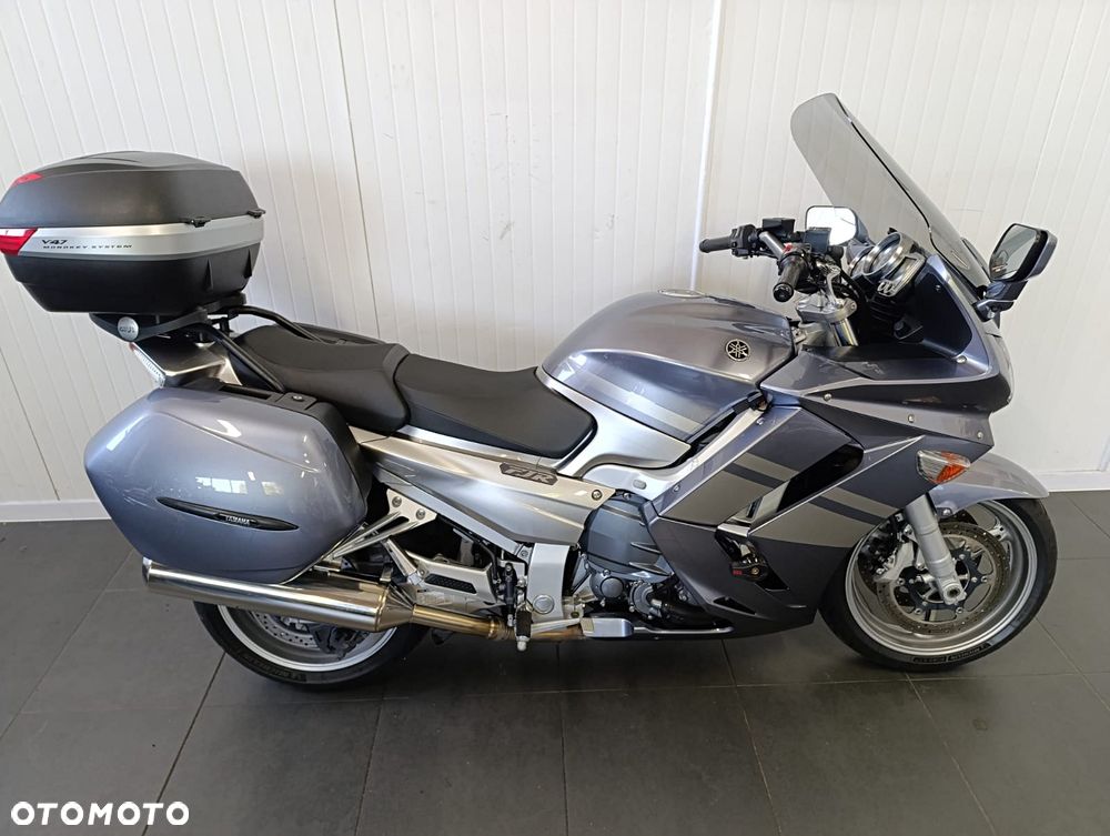 Yamaha FJR - 2