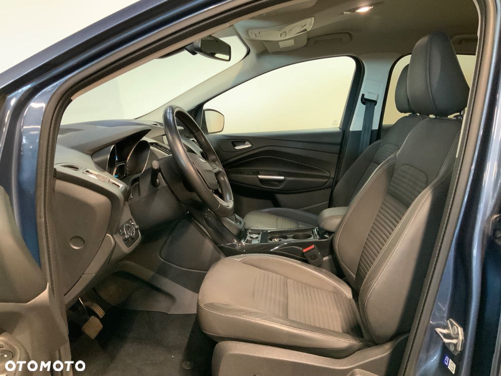 Ford Kuga 2.0 TDCi 2x4 Titanium - 8