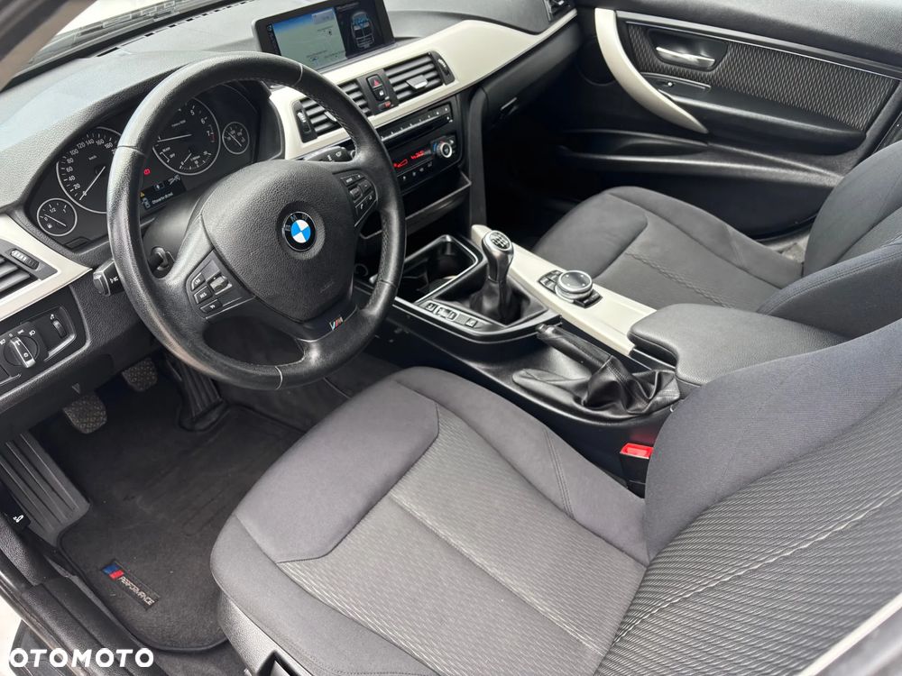 BMW Seria 3 316i M Sport - 10