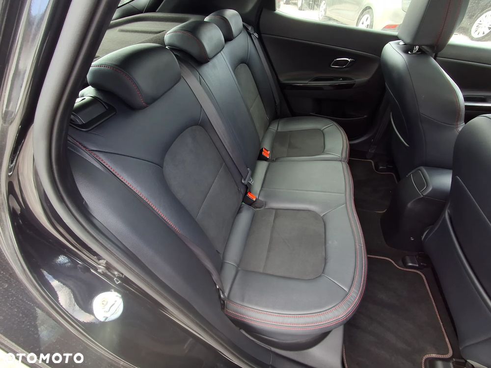 Kia Ceed 1.6 T-GDI GT - 17