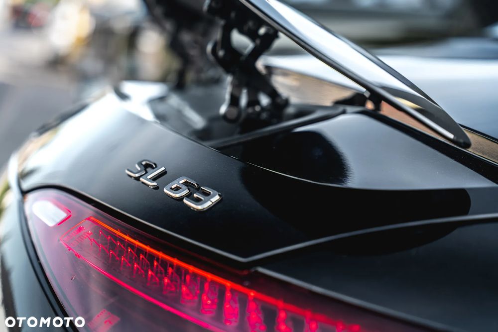 Mercedes-Benz SL AMG 63 4-Matic+ - 23