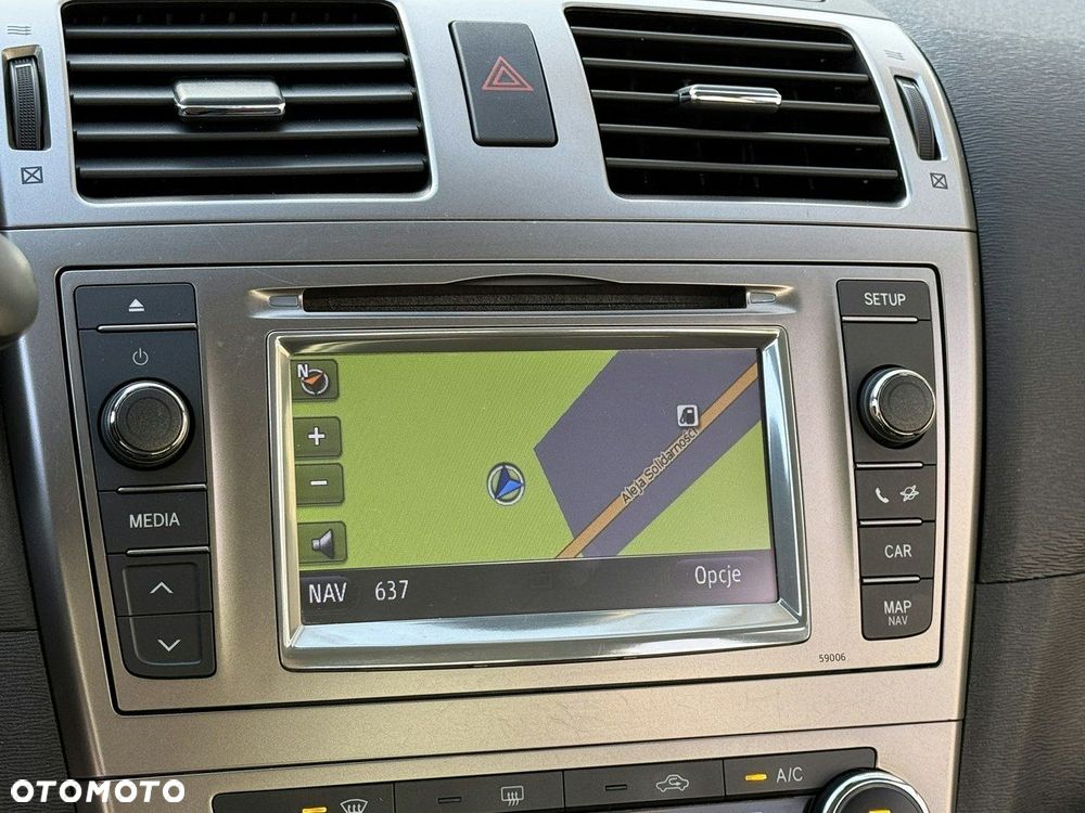 Toyota Avensis 2.0 Premium MS - 7