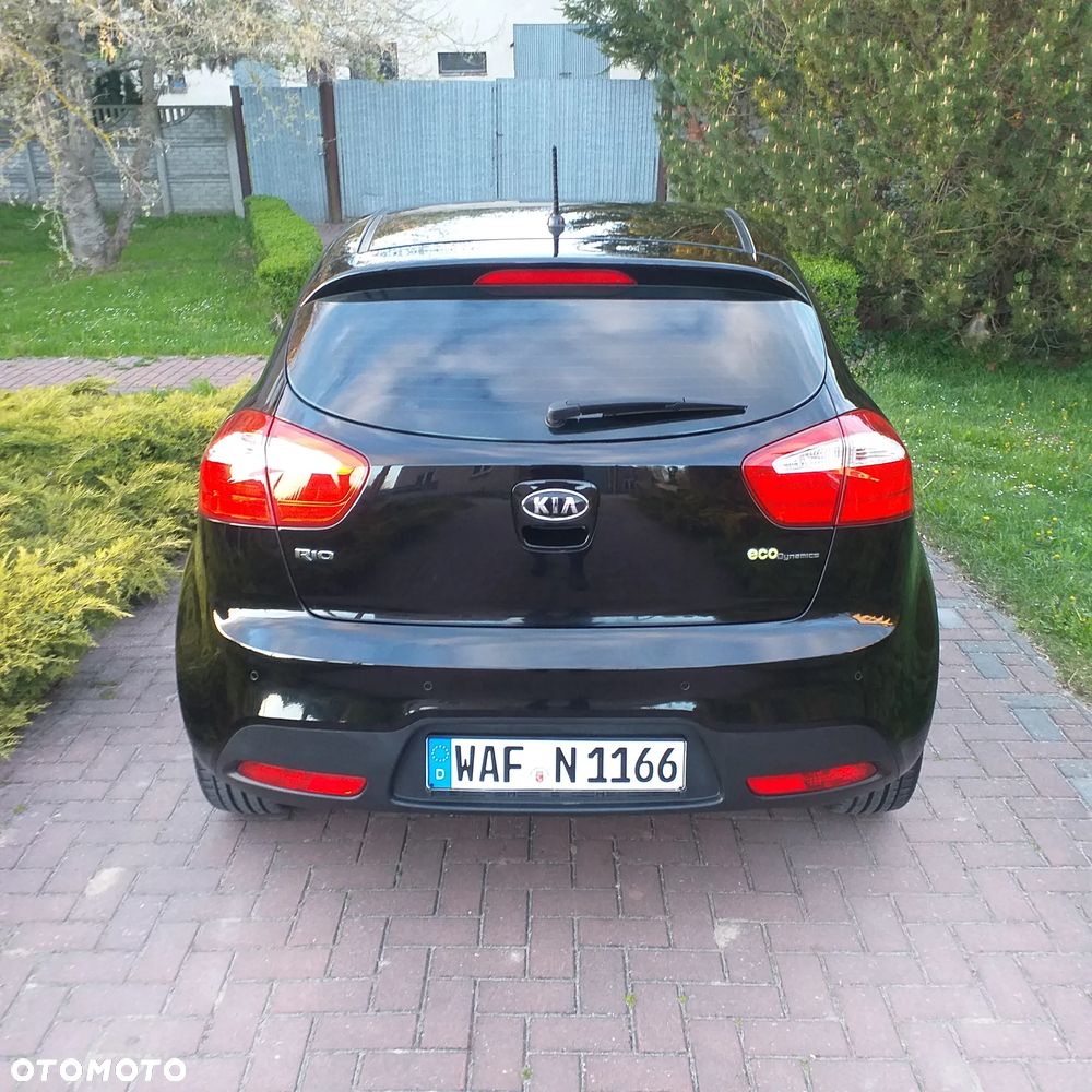 Kia Rio - 11